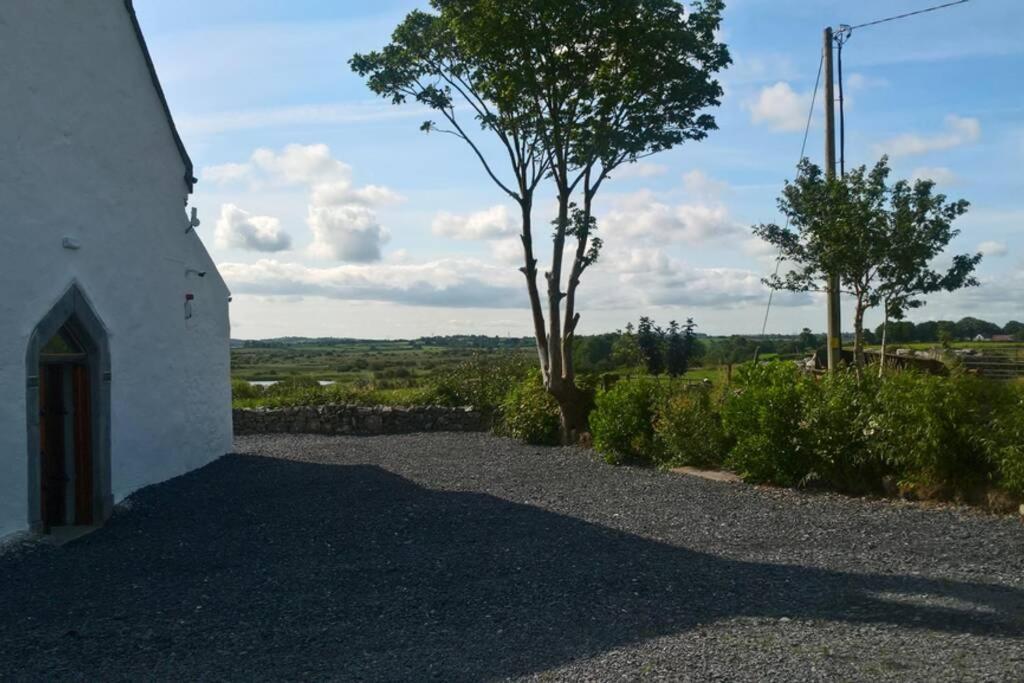 Vila The Burren Art Gallery Built In 1798 Tubber Exteriér fotografie