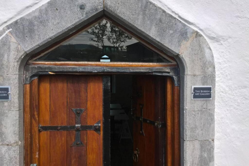 Vila The Burren Art Gallery Built In 1798 Tubber Exteriér fotografie