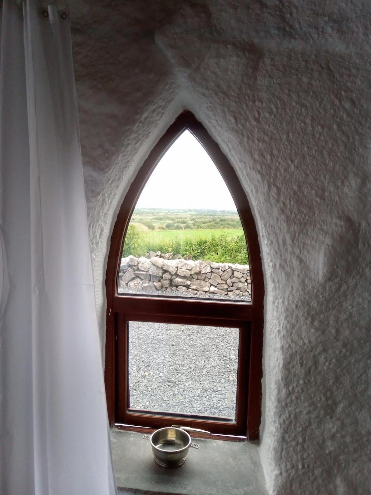 Vila The Burren Art Gallery Built In 1798 Tubber Exteriér fotografie